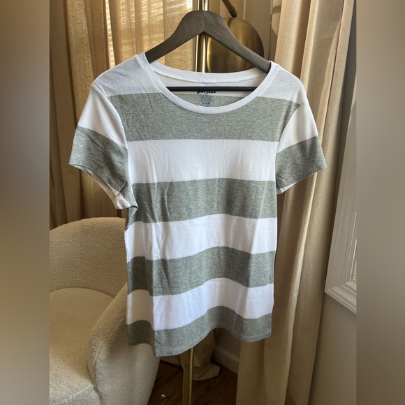 Old Navy Women Crew Neck Shirt | Extra Large - Picture 2 of 6